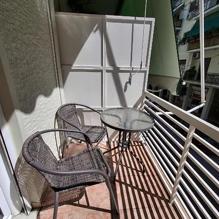 Sunny For 4 - Only 5' Walk To Acropolis Apartment *